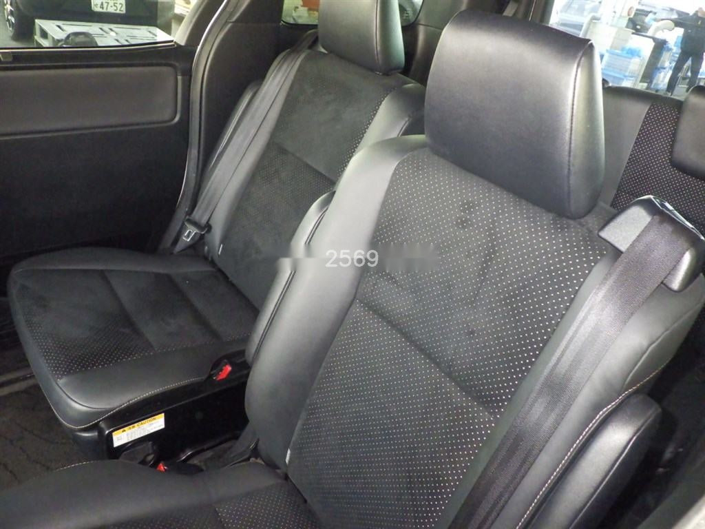 Toyota Voxy HV 2020 - Pearl
